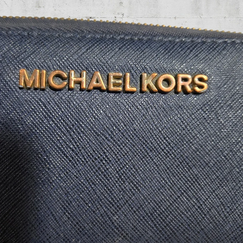 Michael Kors Navy Blue Leather Continental Wristlet Timeless Zip Around Wallet